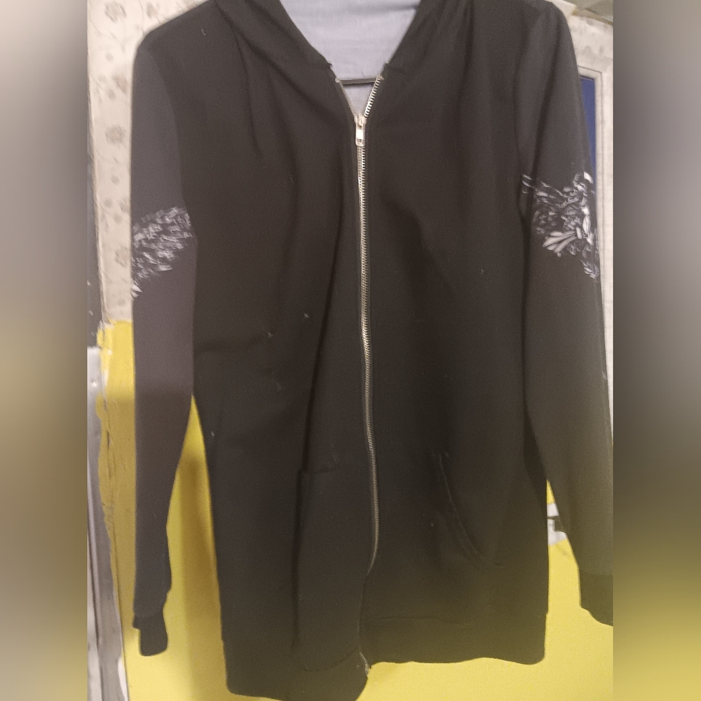 Black Lace-Up Hoodie with White Wing Skull Design. Pre-loved Condition - Picture 6 of 6
